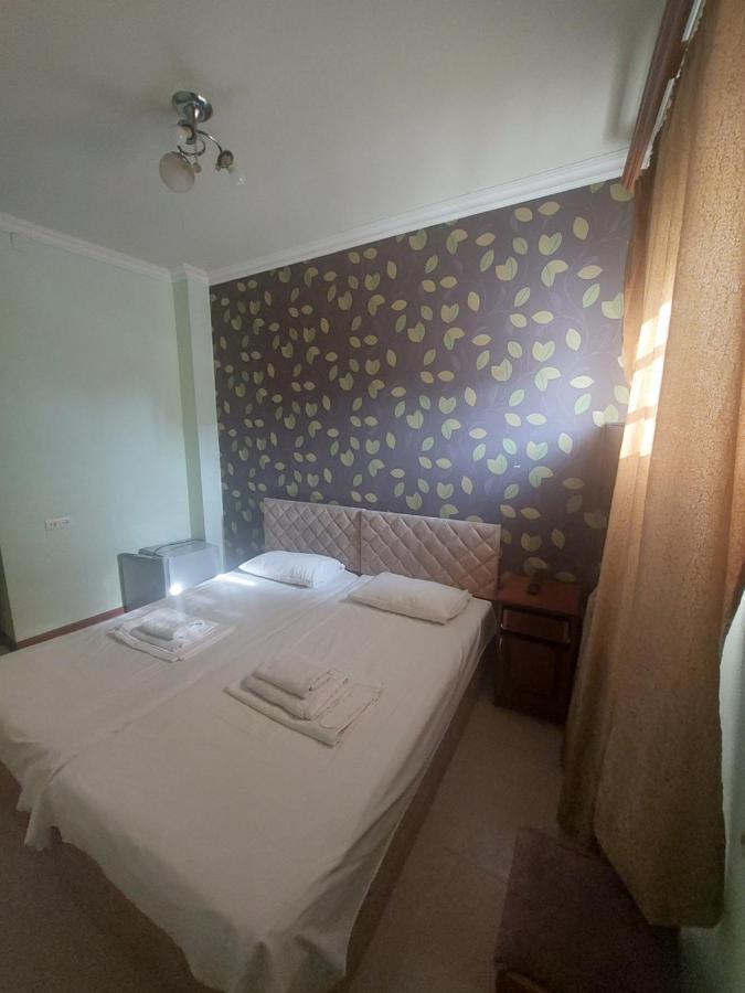 Rp Hotel- Hostel エレバン エクステリア 写真